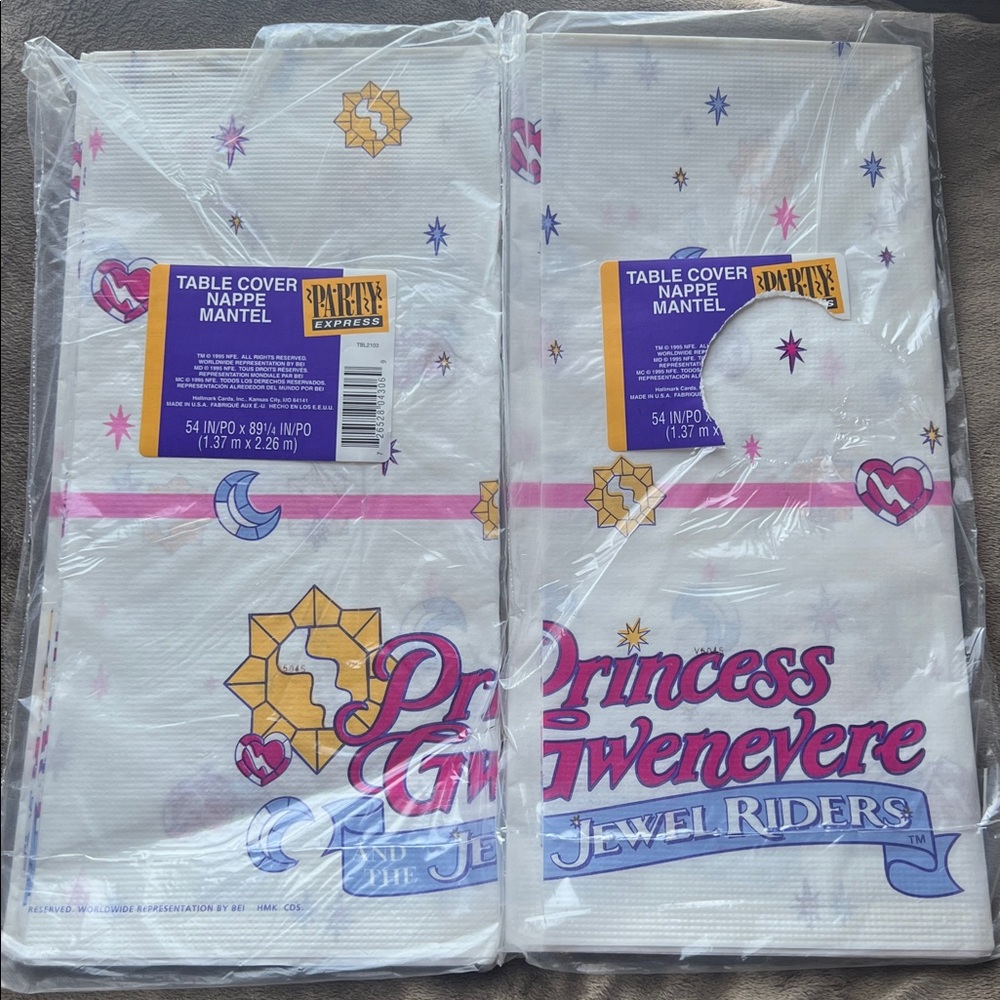 Princess Gwenevere Party table cover (2) 1995